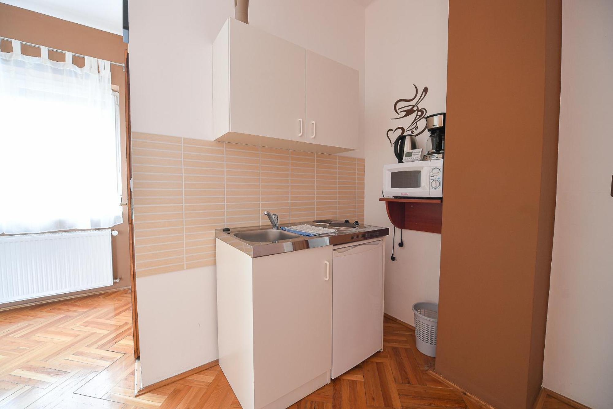 Kokusz Apartmanok เอ็กเกอร์ ห้อง รูปภาพ